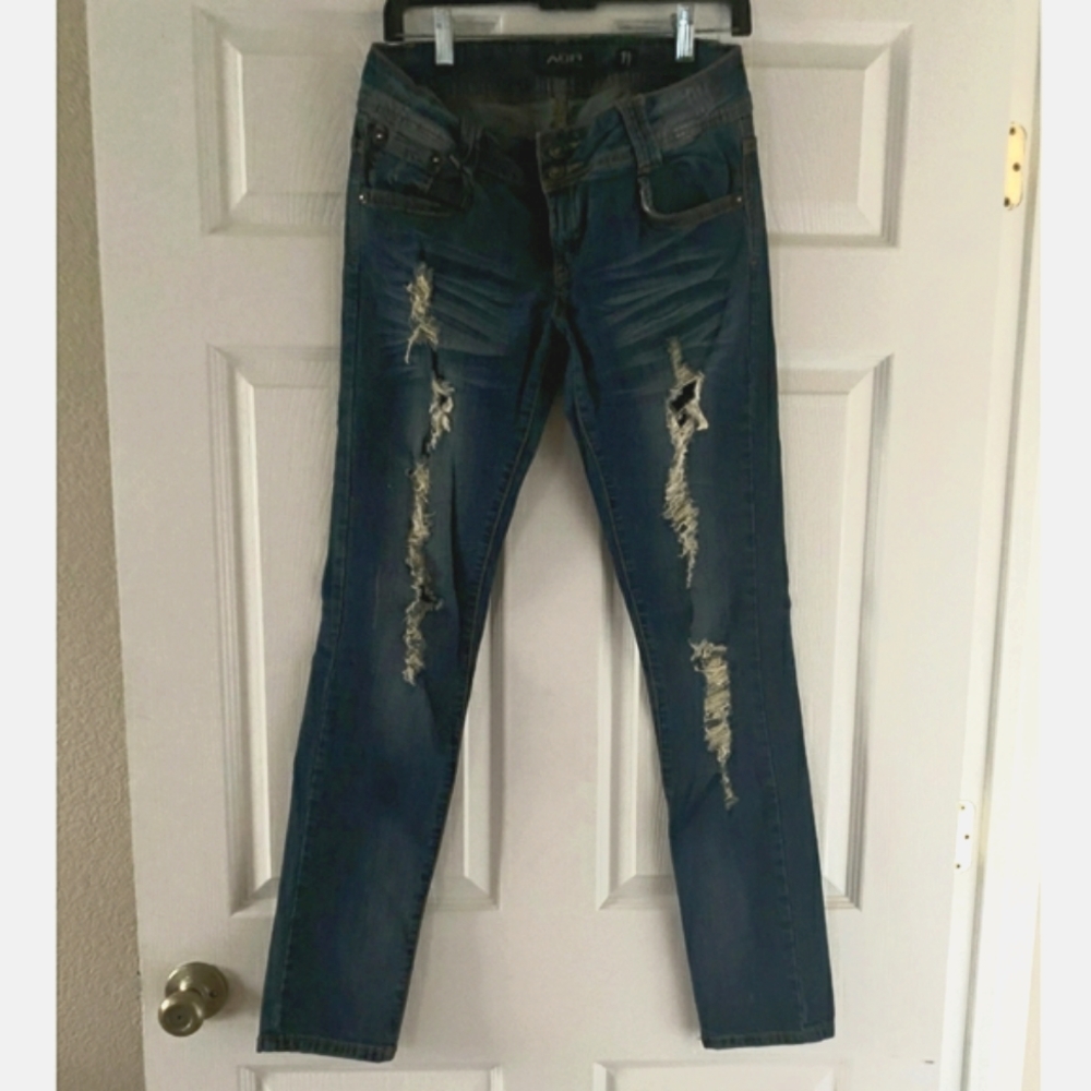 Women's  Stylish Distressed Ripped Jeans